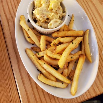 Salt + Smoke - Kids meal with mac and cheese and fries. - Bars Near Me - Saint Louis, Missouri Salt + Smoke - Kids meal with mac and cheese and fries. - Bars Near Me - Saint Louis, Missouri