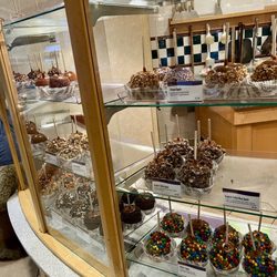 Rocky Mountain Chocolate Factory - Apples homemade