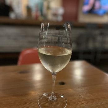 Free Range Brewing - Prosecco - Breweries Near Me - Charlotte, North Carolina Free Range Brewing - Prosecco - Breweries Near Me - Charlotte, North Carolina