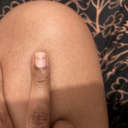 Deluxe Nails & Spa