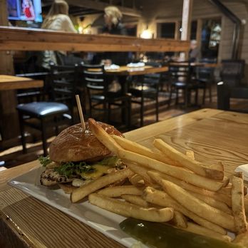 Madrona Bar & Grill - Chicken burger - American Near Me - Eastsound, Washington Madrona Bar & Grill - Chicken burger - American Near Me - Eastsound, Washington