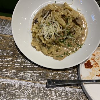 Taglia - Chicken Calabrese - Italian Near Me - Pearland, Texas