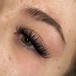 K Aesthetics - Miami - Volume eyelash extensions