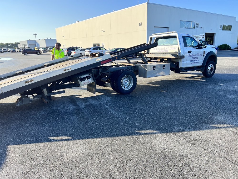 SOUTHERN MAINE TOWING & AUTO REPAIR Updated August 2024 10 Photos