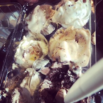 Just Cream: Ice Cream Boutique - Flight-six scoops!! - Ice Cream & Frozen Yogurt Near Me - Fort Wayne, Indiana