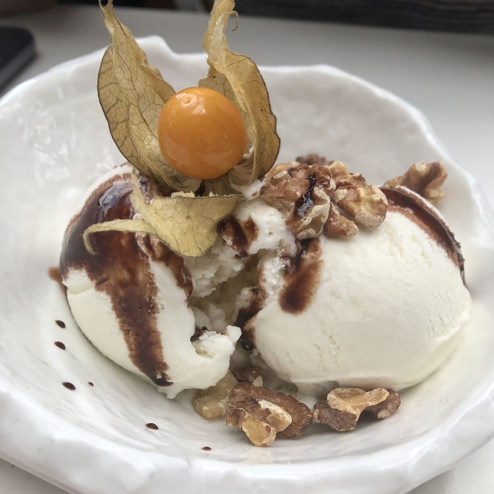 La Vecchia Ristorante - Vanilla ice cream with walnuts - Italian Near Me - Toronto, Ontario