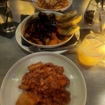 Society - Pasta dishes and mussels BOLOGNESE SMOKEY ZITONI - Italian Near Me - Tempe, Arizona Society - Pasta dishes and mussels BOLOGNESE SMOKEY ZITONI - Italian Near Me - Tempe, Arizona