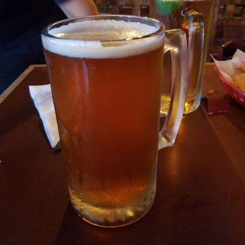 Goyita's - Cumbre IPA and a Modelo Especial to kick off dinner - New Mexican Cuisine Near Me - Oro Valley, Arizona
