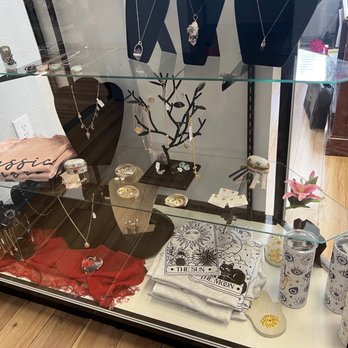 Herbario Botanica Las Nubes - Beautiful Jewelry display - Herbal Shops Near Me - Mesquite, Texas Herbario Botanica Las Nubes - Beautiful Jewelry display - Herbal Shops Near Me - Mesquite, Texas