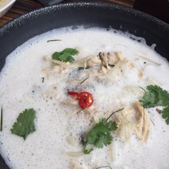 Mayday Bar - International bar dish - thai chicken rice noodle. Recommend! - Lounges Near Me - Salzburg, 5
