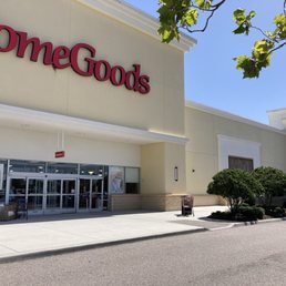 Exterior outside entrance of Homegoods - Kissimmee, Florida Exterior outside entrance of Homegoods - Kissimmee, Florida