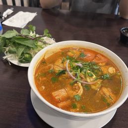 5. Bún riêu / Crab noodle soup 5. Bún riêu / Crab noodle soup