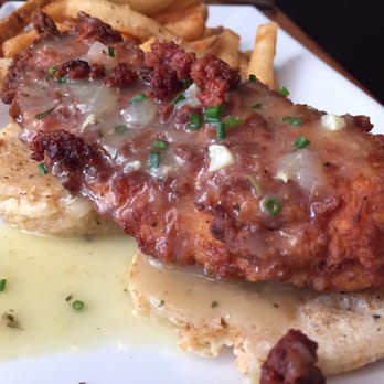 Chomp Kitchen & Drinks - Chicken and biscuits - American Near Me - Warren, Rhode Island