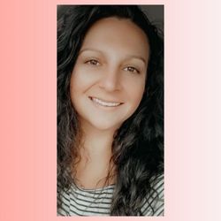 Van Bier Salon - NEW STYLIST ALERT
We are happy to announce that we have a new stylist starting with us on July 5th! Everyone meet.....
Erica