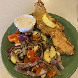 Diz's Cafe - Fish n chips* with grilled veggies)