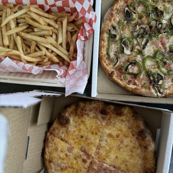 Zeppo's Pizza - two minis and a fry - Pizza Near Me - Bakersfield, California