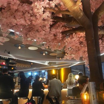 Le Blossom - Japanese Near Me - Montreal, Quebec