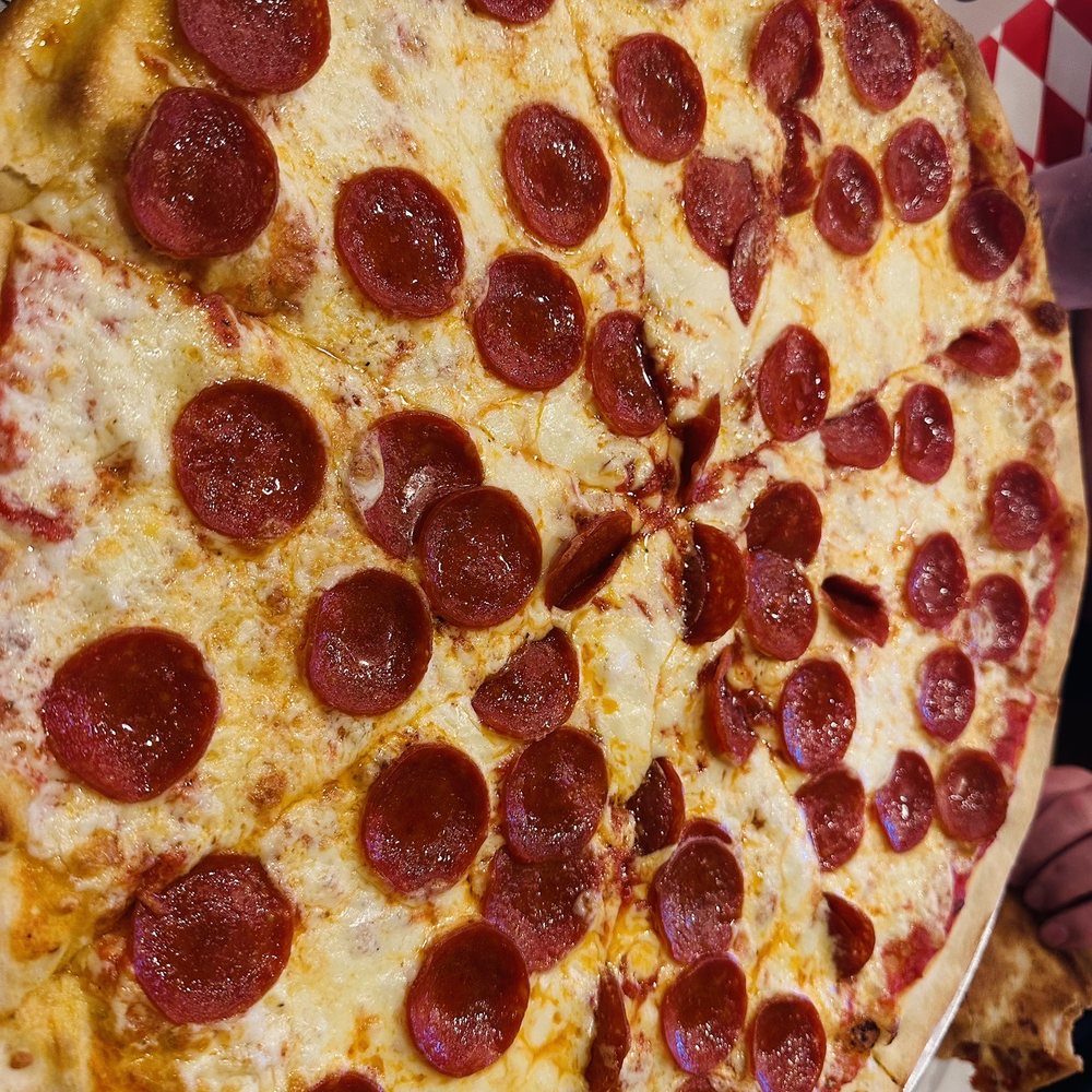Carmines NY Pizza Kitchen - 16 inch pizza pepperoni - Pizza Near Me - Chester, Maryland