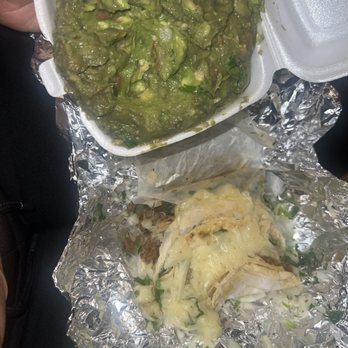 Taqueria Los Comales 3 - Bland Steak Tacos y Tasteless Guac - Mexican Near Me - Chicago, Illinois Taqueria Los Comales 3 - Bland Steak Tacos y Tasteless Guac - Mexican Near Me - Chicago, Illinois