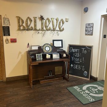 Sieb's Pub - Adorable decor! - Irish Near Me - Pittsburgh, Pennsylvania
