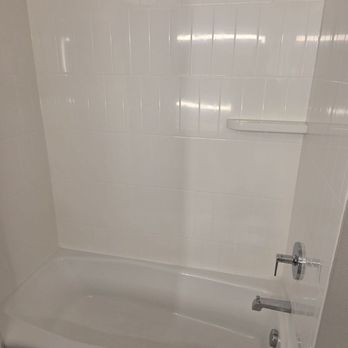 Quality Inn & Suites - High shower head - Hotels Near Me - Springfield, Oregon Quality Inn & Suites - High shower head - Hotels Near Me - Springfield, Oregon