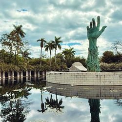 Holocaust Memorial Miami Beach - View from the street