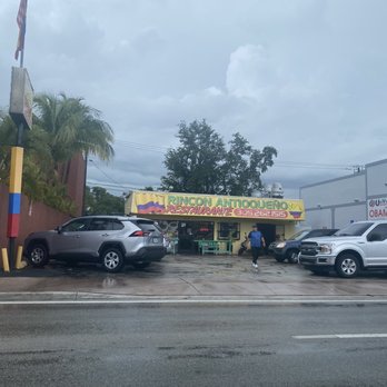 Rincón Antioqueño Restaurant - outside part of the restaurant,not a lot of parking but it was alr we found a spot behind the building - Colombian Near Me - Miami, Florida Rincón Antioqueño Restaurant - outside part of the restaurant,not a lot of parking but it was alr we found a spot behind the building - Colombian Near Me - Miami, Florida