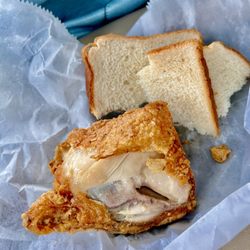 Parker's - Fried chicken legs and white bread!