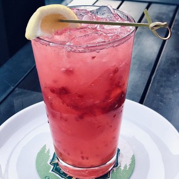 Viewhouse - Centennial - VH spiked strawberry lemonade , thanks Yelp ! - American Near Me - Centennial, Colorado