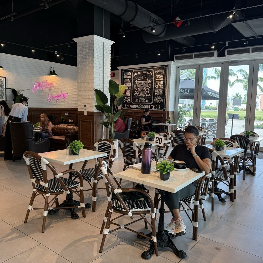 Crema Gourmet  - Breakfast & Brunch Near Me - Dania Beach, Florida