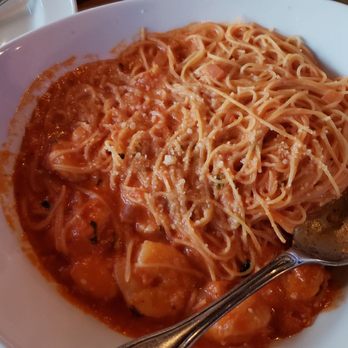 Yard House - Half portion vodka shrimp penne pasta - New American Near Me - Rancho Cucamonga, California