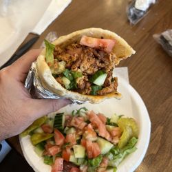 Cafe StoneArt - Chicken wrap with salad