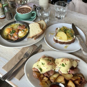Oddfellows Cafe & Bar - Breakfast & Brunch Near Me - Seattle, Washington