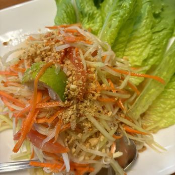 Simply Thai - Thai Style Papaya Salad (Som Tum) - Thai Near Me - Elk Grove, California