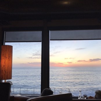 Moonraker Restaurant - Beautiful view - New American Near Me - Pacifica, California Moonraker Restaurant - Beautiful view - New American Near Me - Pacifica, California