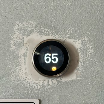 Pacific Aire - How the handy man "fixed" my wall "inconspicuously". No offer to paint- left like this. - Heating & Air Conditioning/HVAC Near Me - Oxnard, California