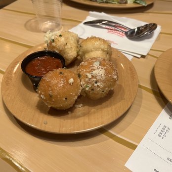 Toadstool Cafe - Garlic knots - Cafes Near Me - Universal City, California
