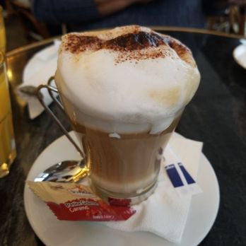 Au Chien Qui Fume - Now that's a cappuccino! - French Near Me - Paris, 78 Au Chien Qui Fume - Now that's a cappuccino! - French Near Me - Paris, 78