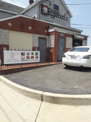 Rosebuds BBQ by null