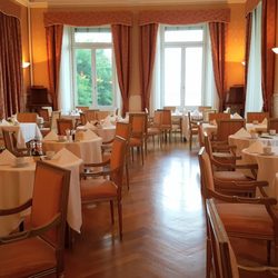 Golf Hôtel René Capt - Breakfast Room at Golf Hotel