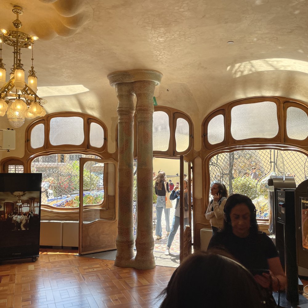 Casa Batlló - Landmarks & Historical Buildings Near Me - Barcelona, B Casa Batlló - Landmarks & Historical Buildings Near Me - Barcelona, B