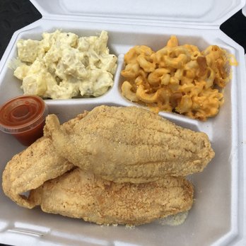 Rome’s Kitchen - a meal in a styrofoam container - Food Trucks Near Me Rome’s Kitchen - a meal in a styrofoam container - Food Trucks Near Me