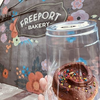 Freeport Bakery - Grandma's cupcake promo for their 38th anniversary! - Bakeries Near Me - Sacramento, California