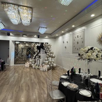 YANS Restaurant  - YANS TUN - Armenian Near Me - Glendale, California