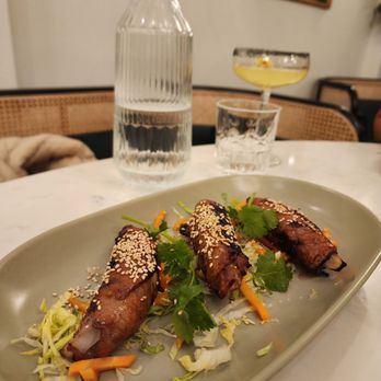 Lantern House Kitchen & Bar - Asian Fusion Near Me - Reston, Virginia Lantern House Kitchen & Bar - Asian Fusion Near Me - Reston, Virginia