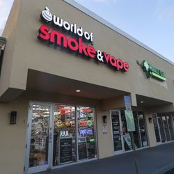 World of Smoke & Vape - Palmetto Bay