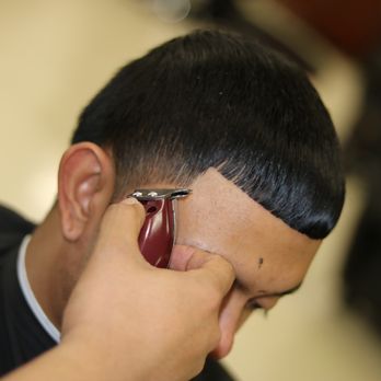 In & Out Cuts - Book Chuy - Barbers Near Me - Sycamore, Illinois In & Out Cuts - Book Chuy - Barbers Near Me - Sycamore, Illinois