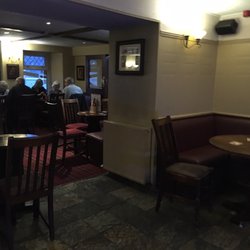 Argyll Hotel Pub - Interior - bar