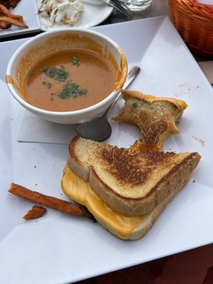 Base Camp Bar & Grill by null