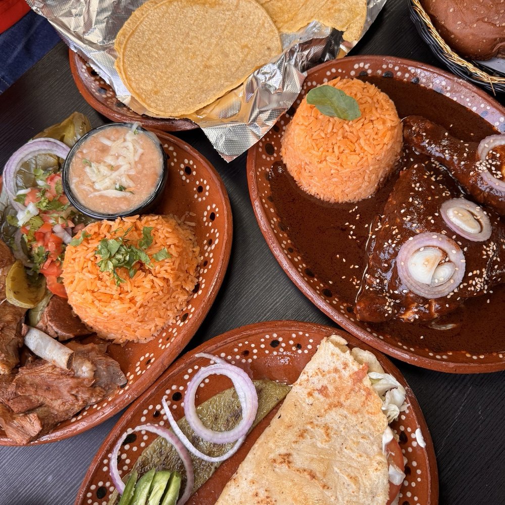 La Condesa De Oaxaca Restaurant - Mexican Near Me - Long Beach, California La Condesa De Oaxaca Restaurant - Mexican Near Me - Long Beach, California